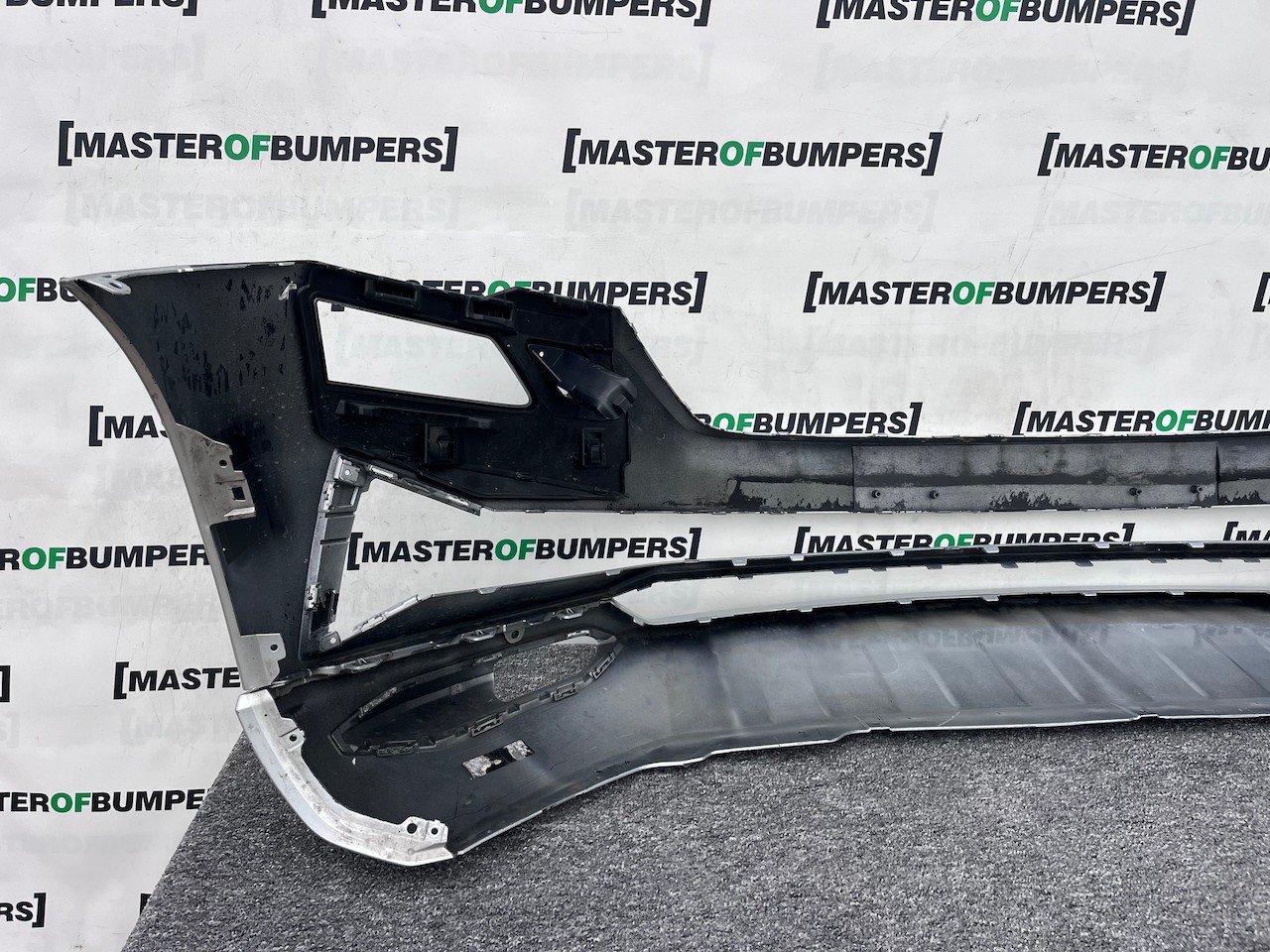 Skoda Karoq Sport Line Mk1 Lift 2022-2024 Front Bumper Pdc + Jets Genuine [s649]