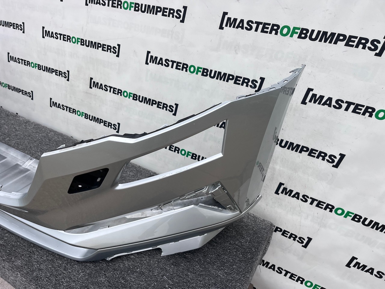 Skoda Karoq Sport Line Mk1 Lift 2022-2024 Front Bumper Pdc + Jets Genuine [s649]