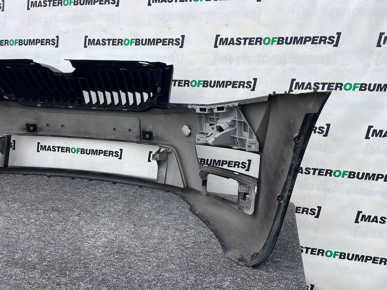 Skoda Octavia Vrs Mk3 Saloon Estate 2013-2016 Front Bumper 4 Pdc Genuine [s656]