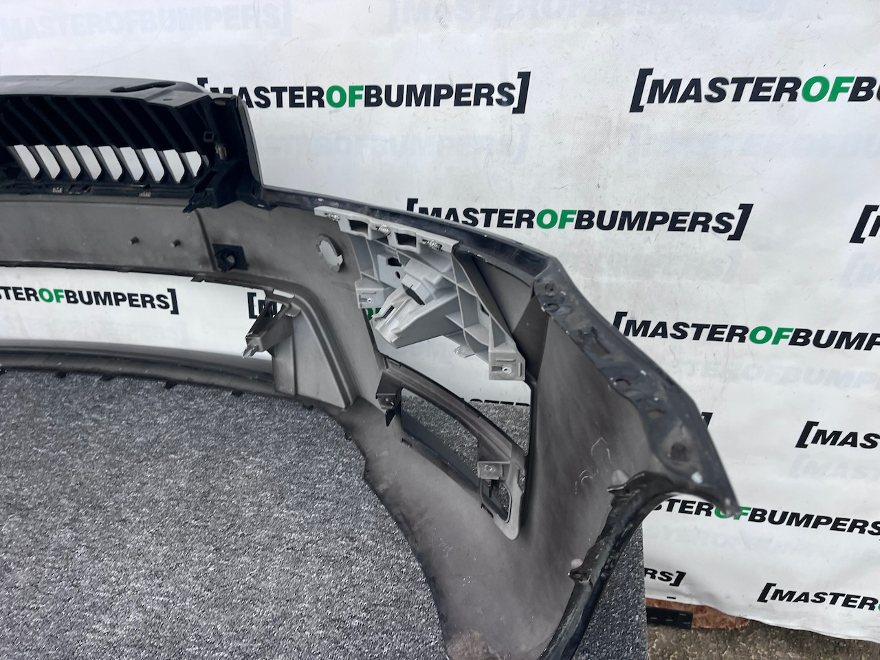 Skoda Octavia Vrs Mk3 Saloon Estate 2013-2016 Front Bumper 4 Pdc Genuine [s656]