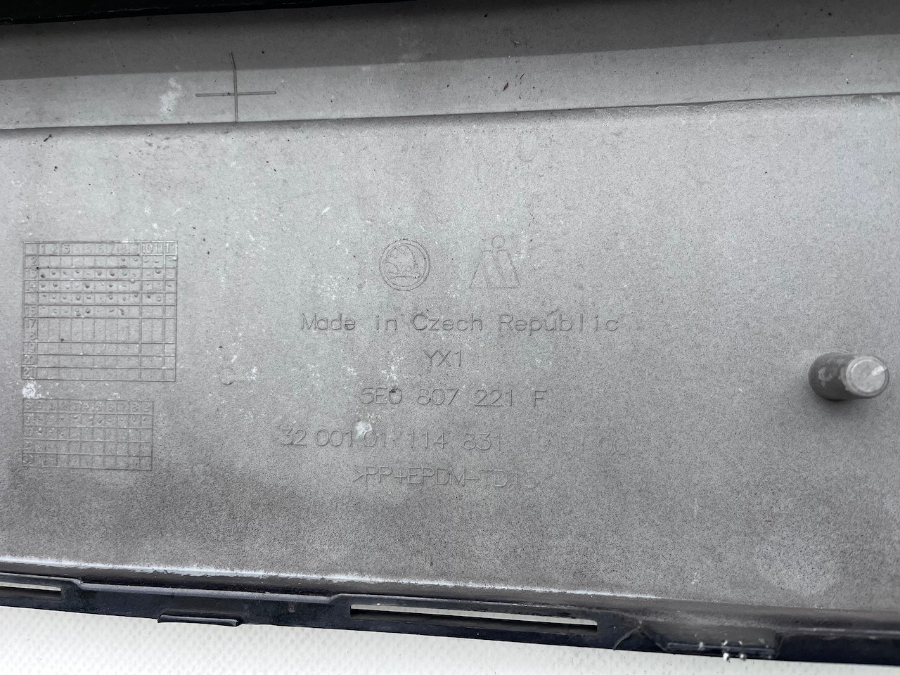 Skoda Octavia Vrs Mk3 Saloon Estate 2013-2016 Front Bumper 4 Pdc Genuine [s656]