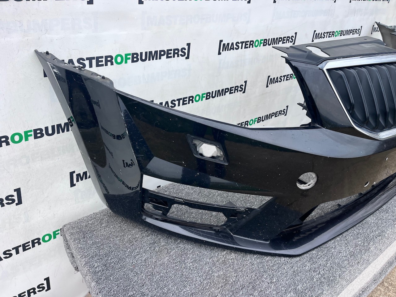 Skoda Octavia Vrs Mk3 Saloon Estate 2013-2016 Front Bumper 4 Pdc Genuine [s656]