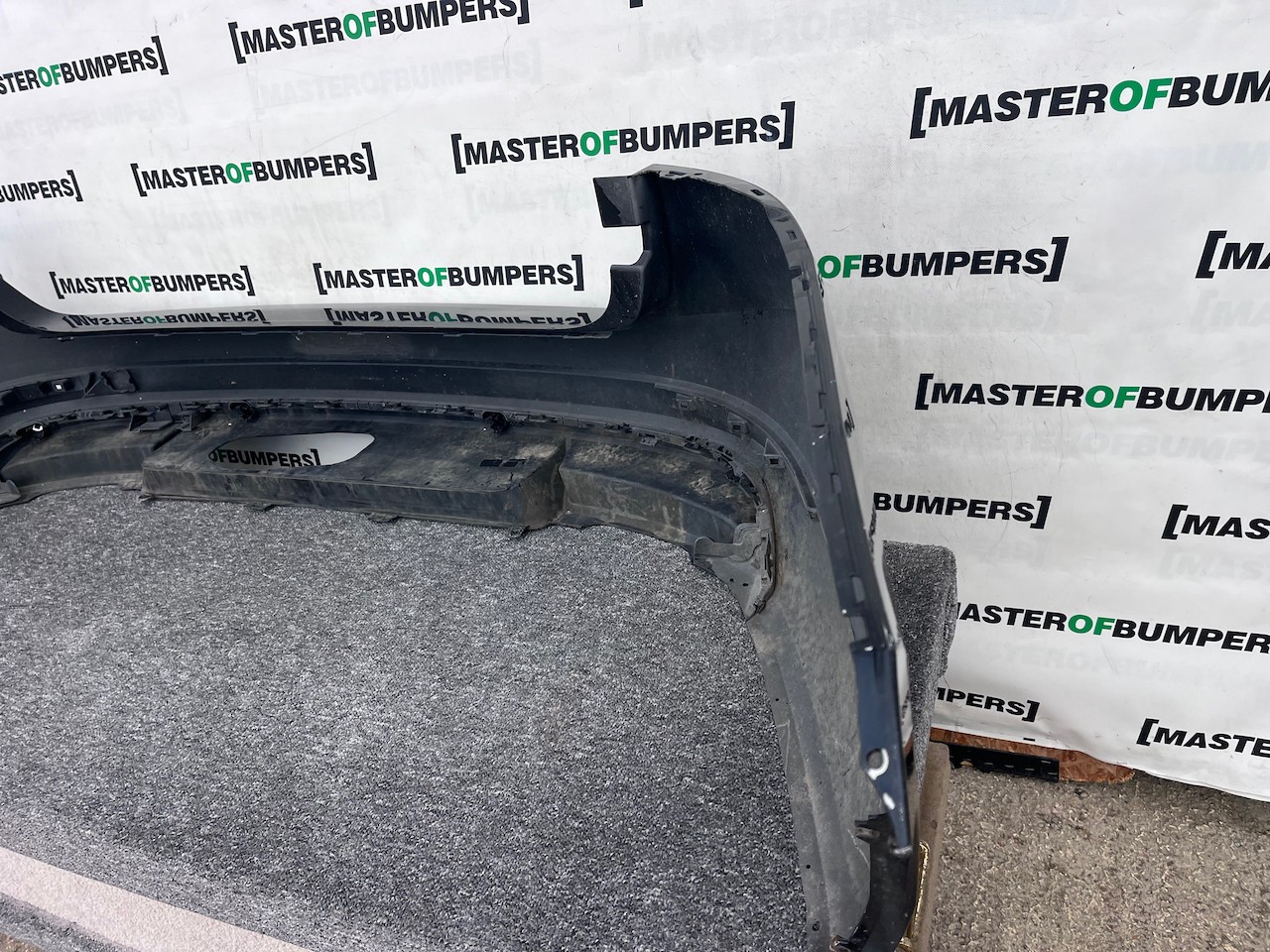 Skoda Superb Se Estate Only 2016-2022 Rear Bumper 4 Pdc Genuine [s661]