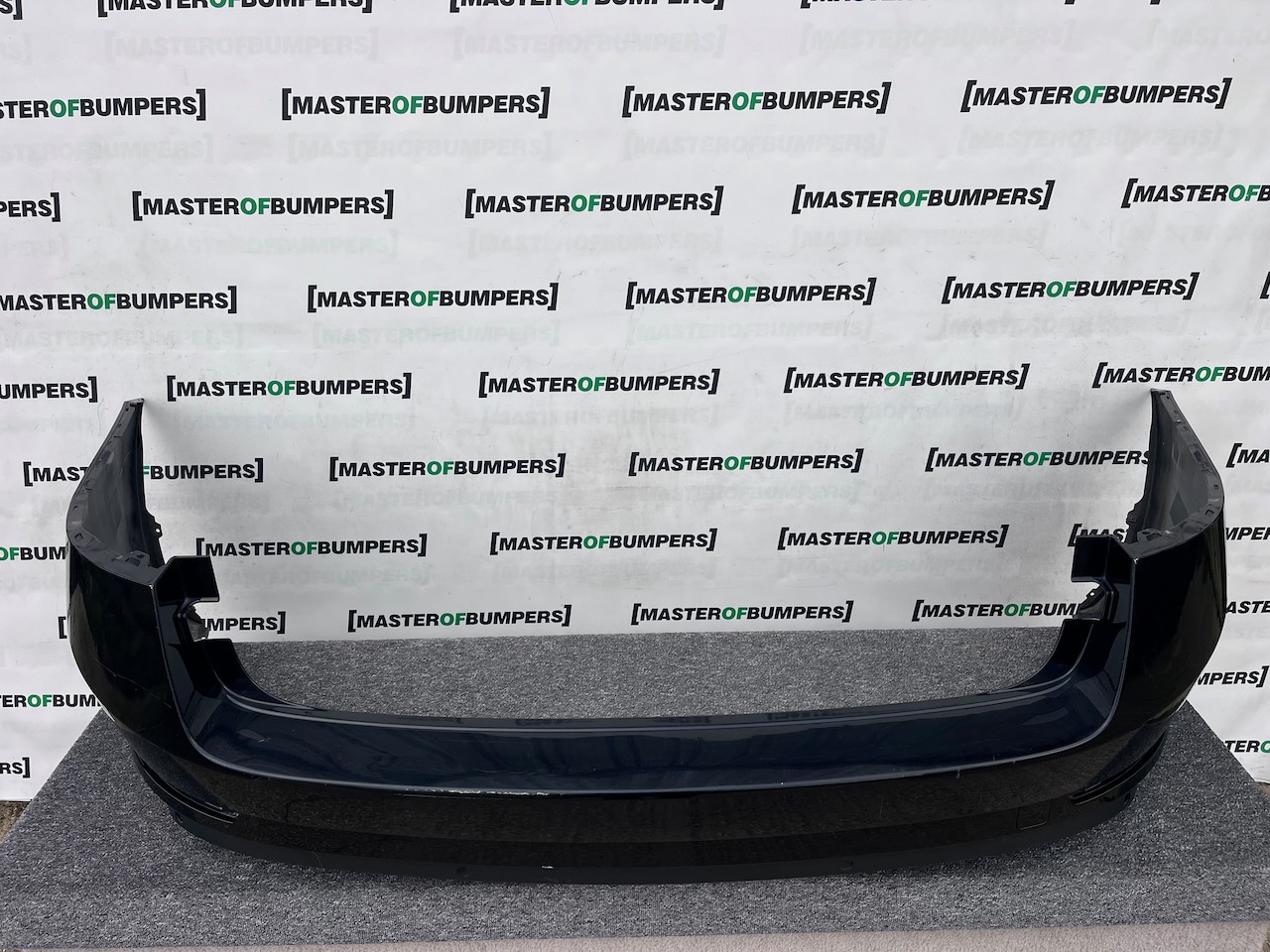 Skoda Superb Se Estate Only 2016-2022 Rear Bumper 4 Pdc Genuine [s661]