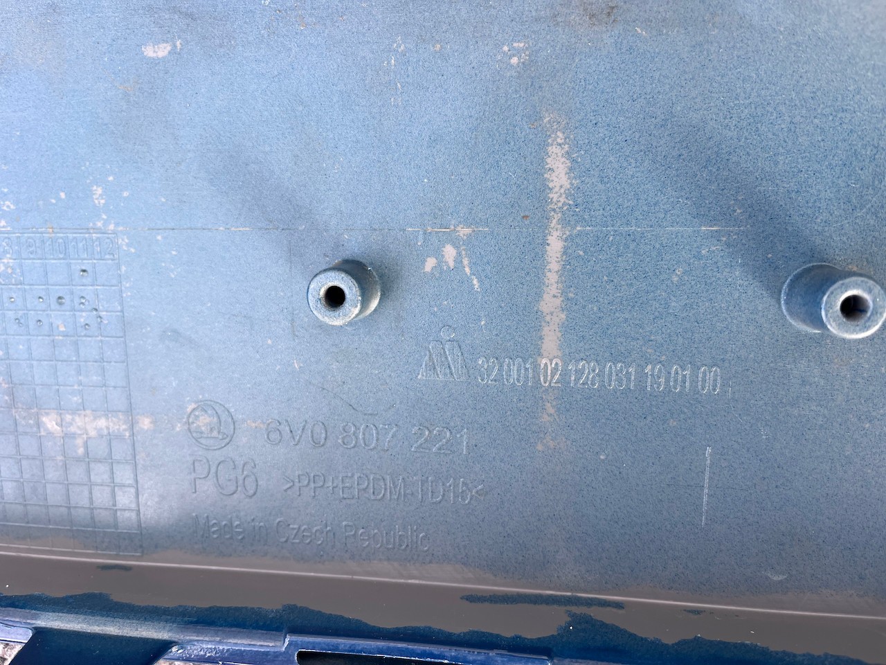 Skoda Fabia Hatchback Mk3 2014-2017 Front Bumper No Pdc Genuine [s676]