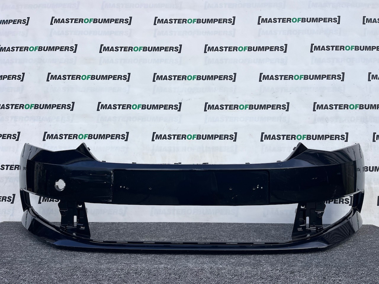 Skoda Fabia Hatchback Mk3 2014-2017 Front Bumper No Pdc Genuine [s671]