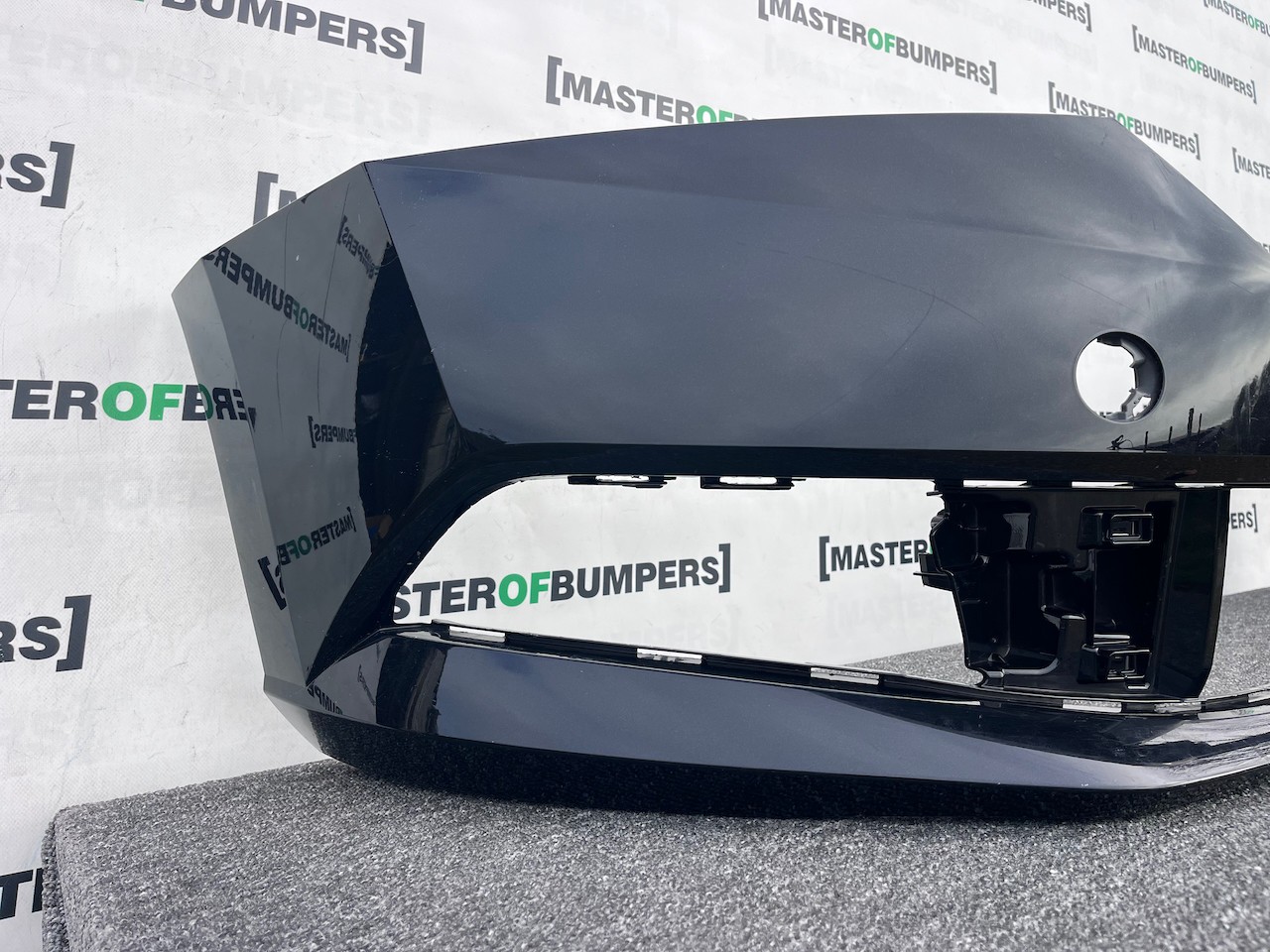 Skoda Fabia Hatchabck Esta Mk3 Lift 2018-2021 Front Bumper No Pdc Genuine [s674]