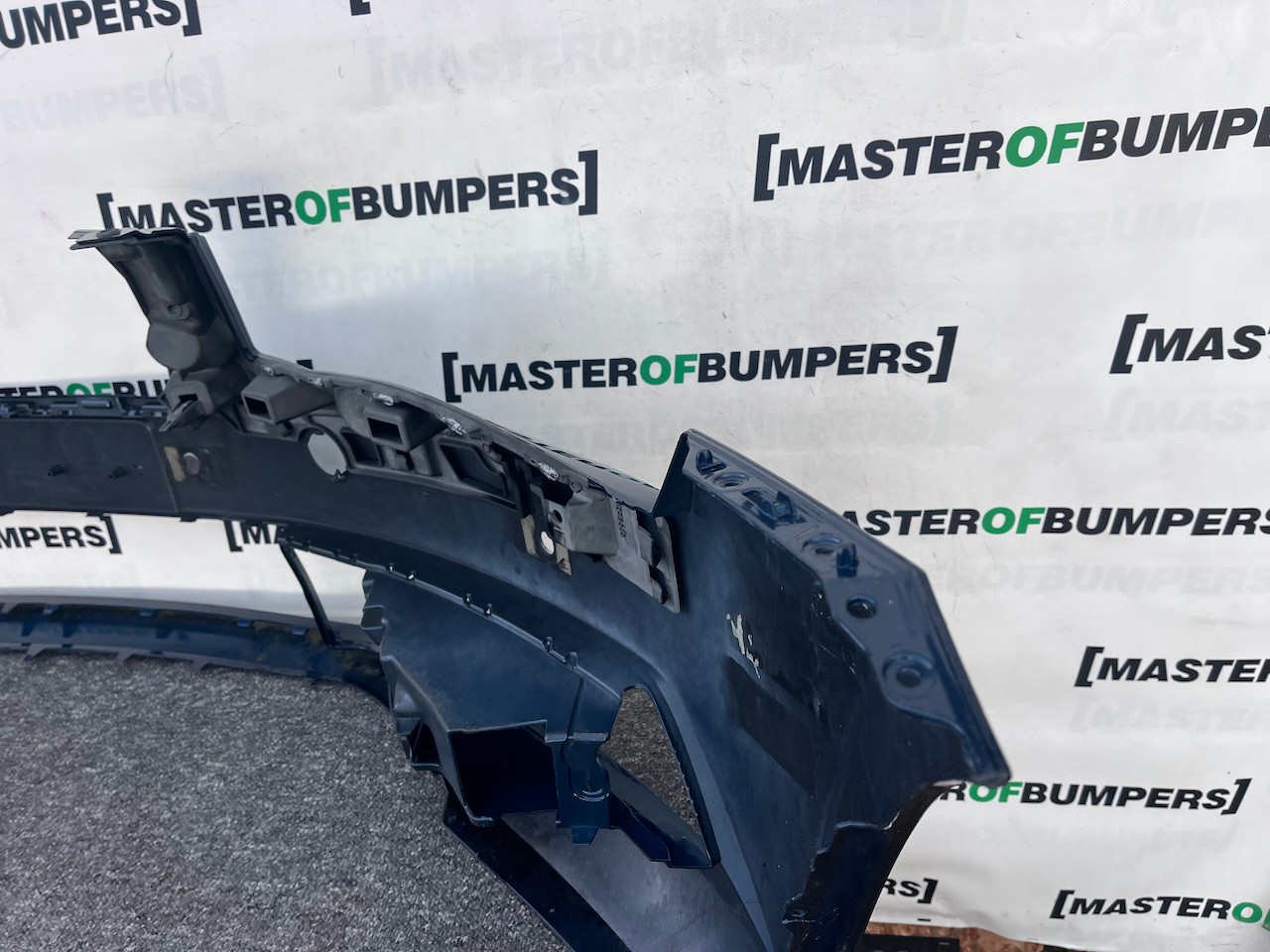 Skoda Superb Salon Estat Mk3 2015-2019 Front Bumper 4 Pdc No Jets Genuine [s680]