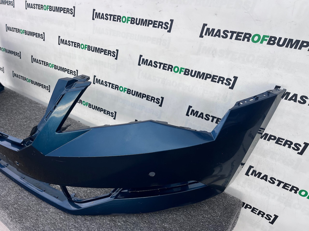 Skoda Superb Salon Estat Mk3 2015-2019 Front Bumper 4 Pdc No Jets Genuine [s680]