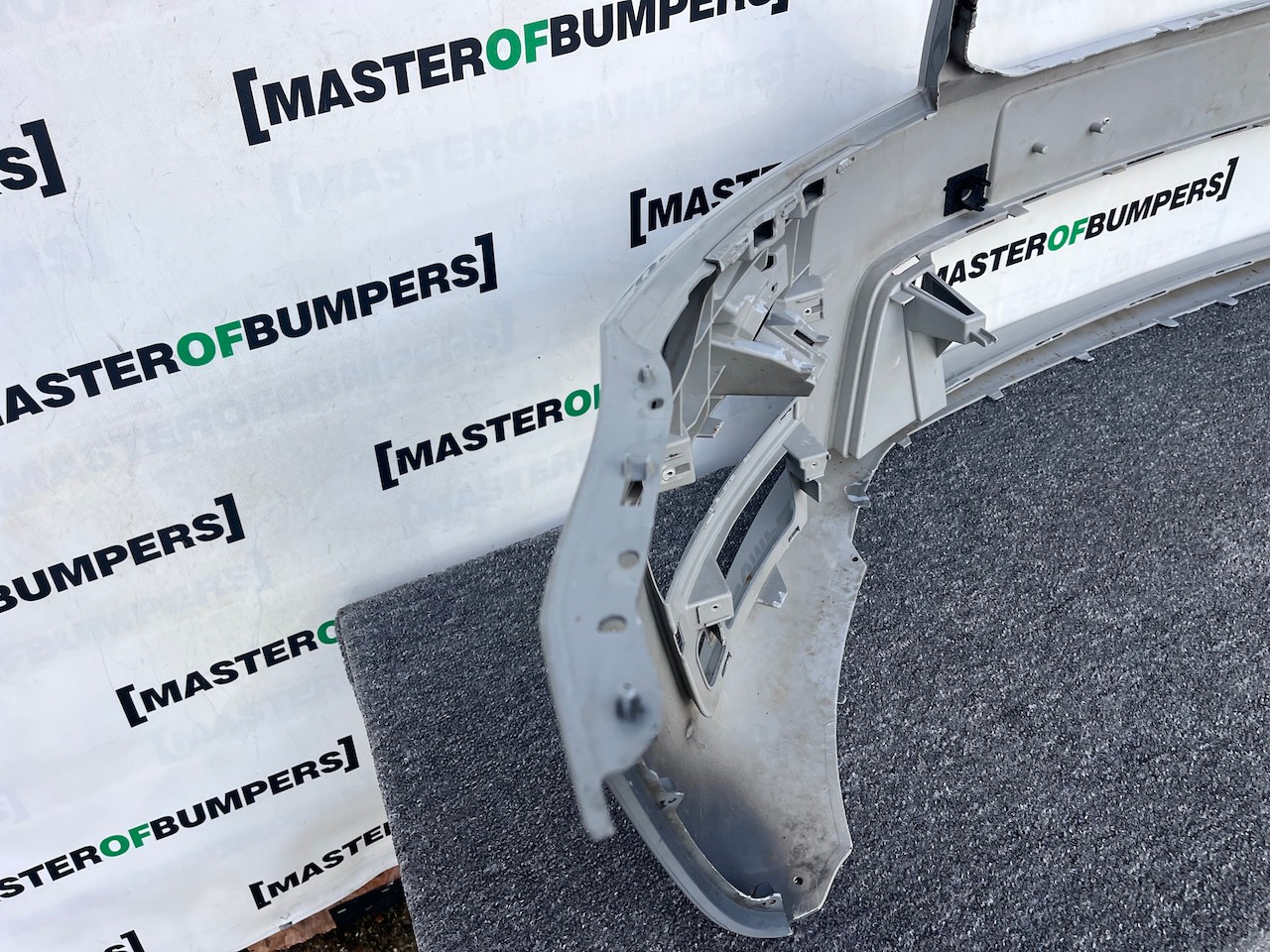 Skoda Octavia Vrs Mk3 2012-2016 Front Bumper 6 Pdc Jets Genuine [s689]