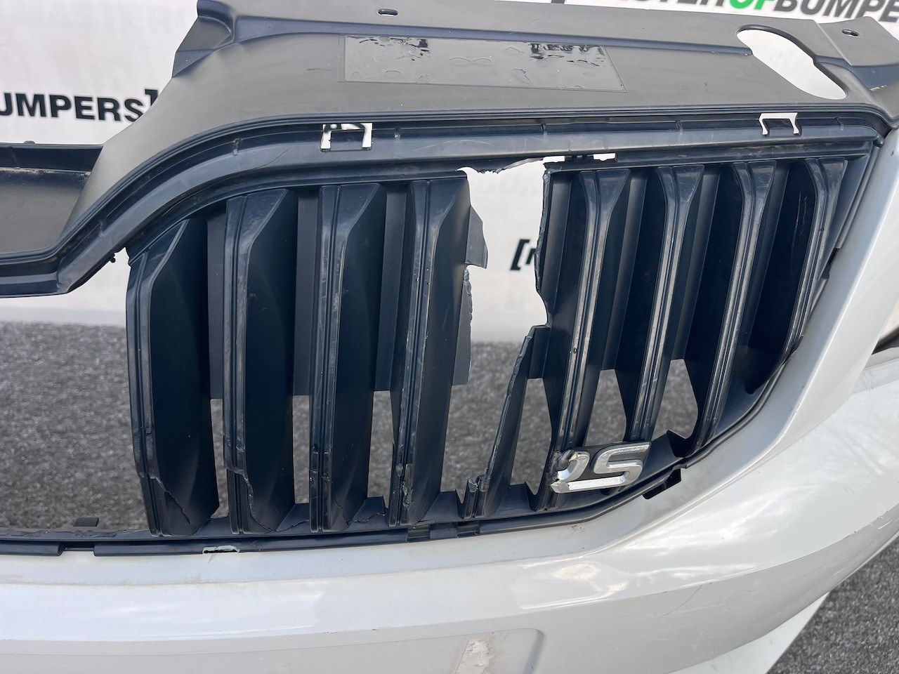 Skoda Octavia Vrs Mk3 2012-2016 Front Bumper No Pdc Jets Genuine [s690]