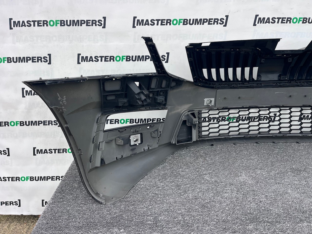 Skoda Octavia Vrs Mk3 Lift 2016-2019 Front Bumper 4 Pdc +jets Genuine [s695]