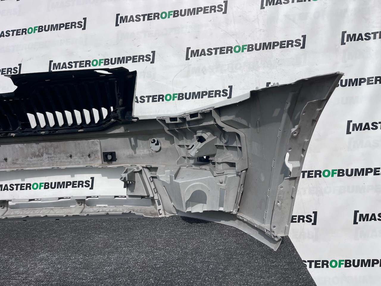 Skoda Octavia Scout Estat Mk3 2012-2016 Front Bumper 4 Pdc +jets Genuine [s717]