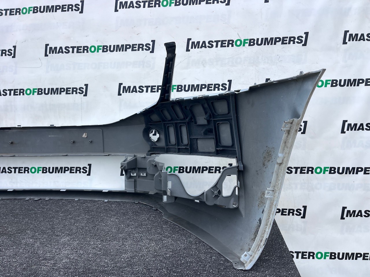 Skoda Octavia Mk3 Facelift 2016-2019 Front Bumper No Pdc No Jets Genuine [s711]