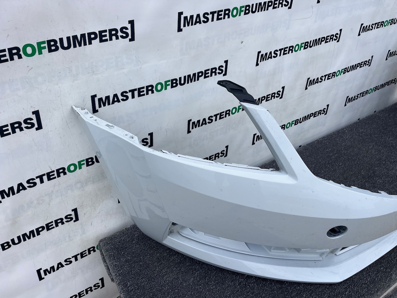 Skoda Octavia Mk3 Facelift 2016-2019 Front Bumper No Pdc No Jets Genuine [s711]