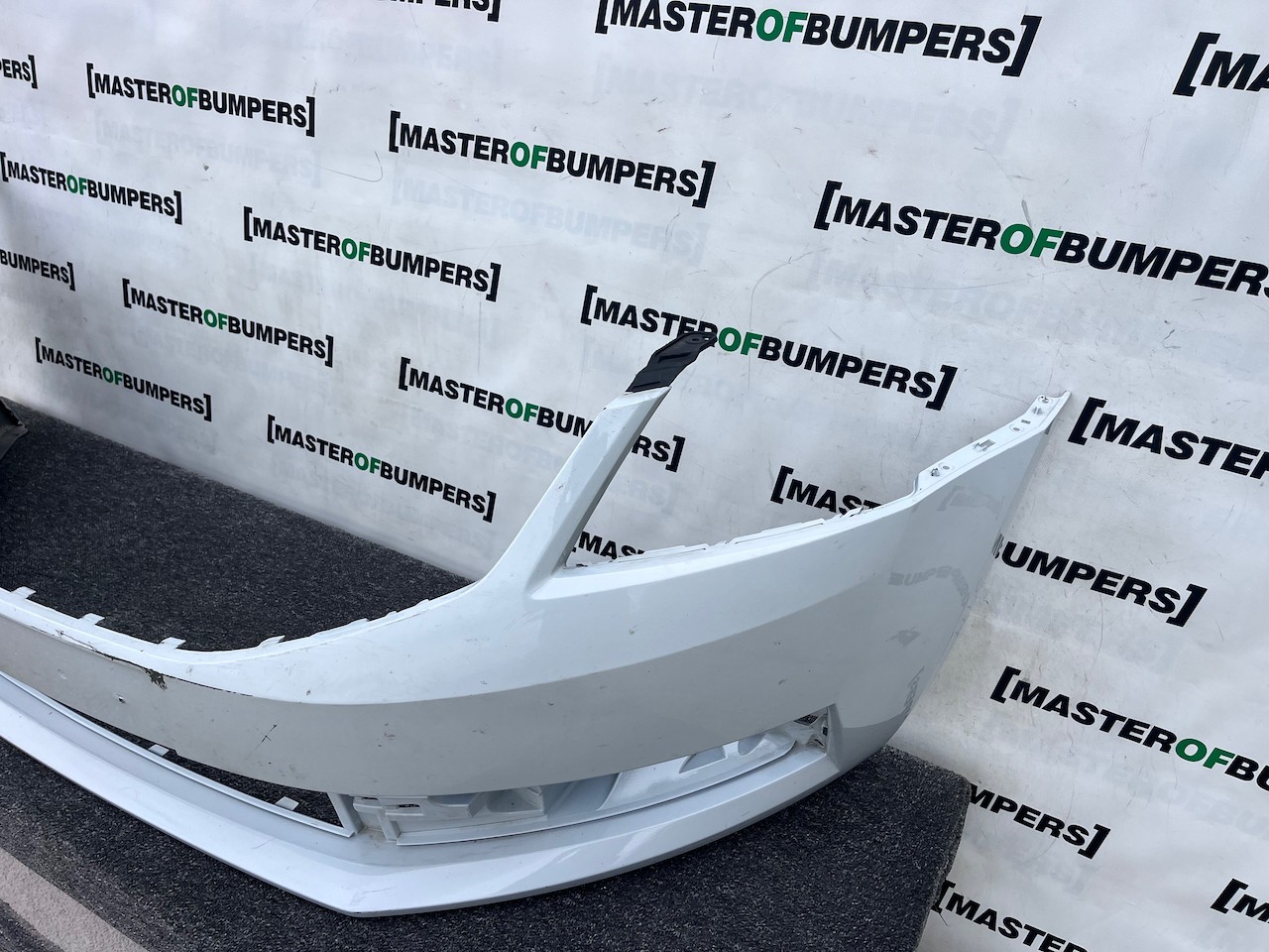 Skoda Octavia Mk3 Facelift 2016-2019 Front Bumper No Pdc No Jets Genuine [s711]