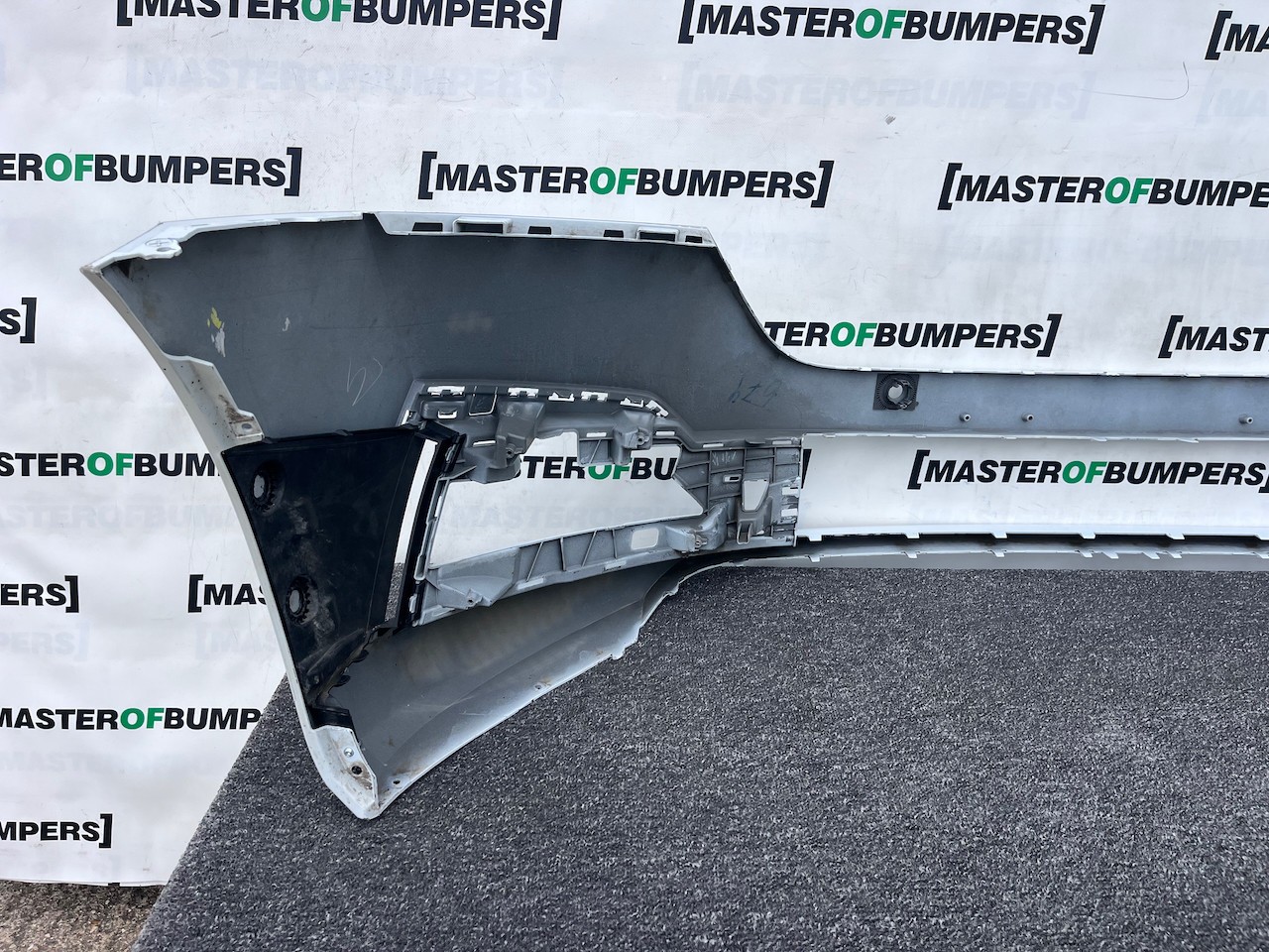 Skoda Octavia Se Comfort Mk4 2020-2023 Front Bumper 4 Pdc No Jets Genuine [s718]