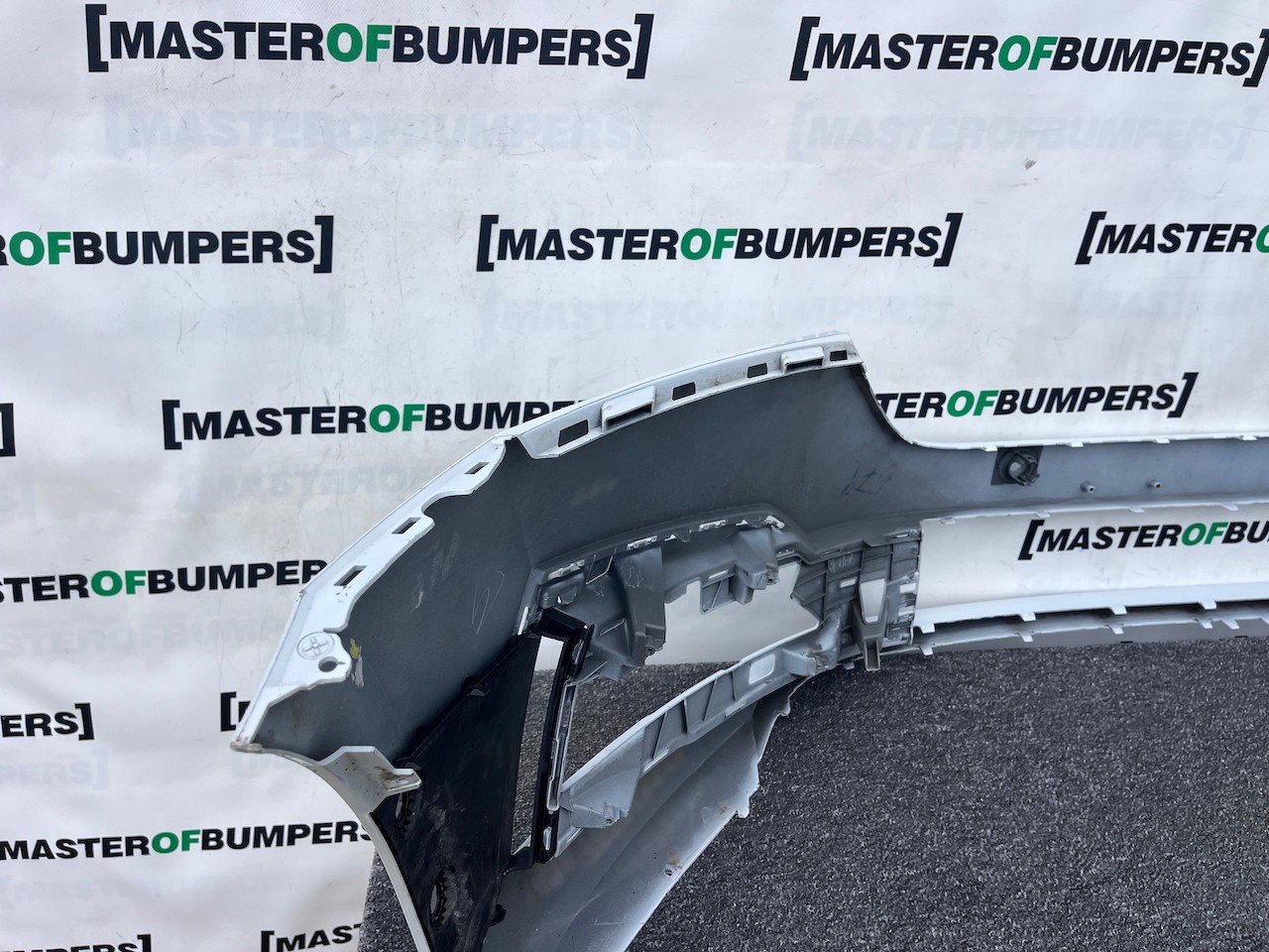 Skoda Octavia Se Comfort Mk4 2020-2023 Front Bumper 4 Pdc No Jets Genuine [s718]