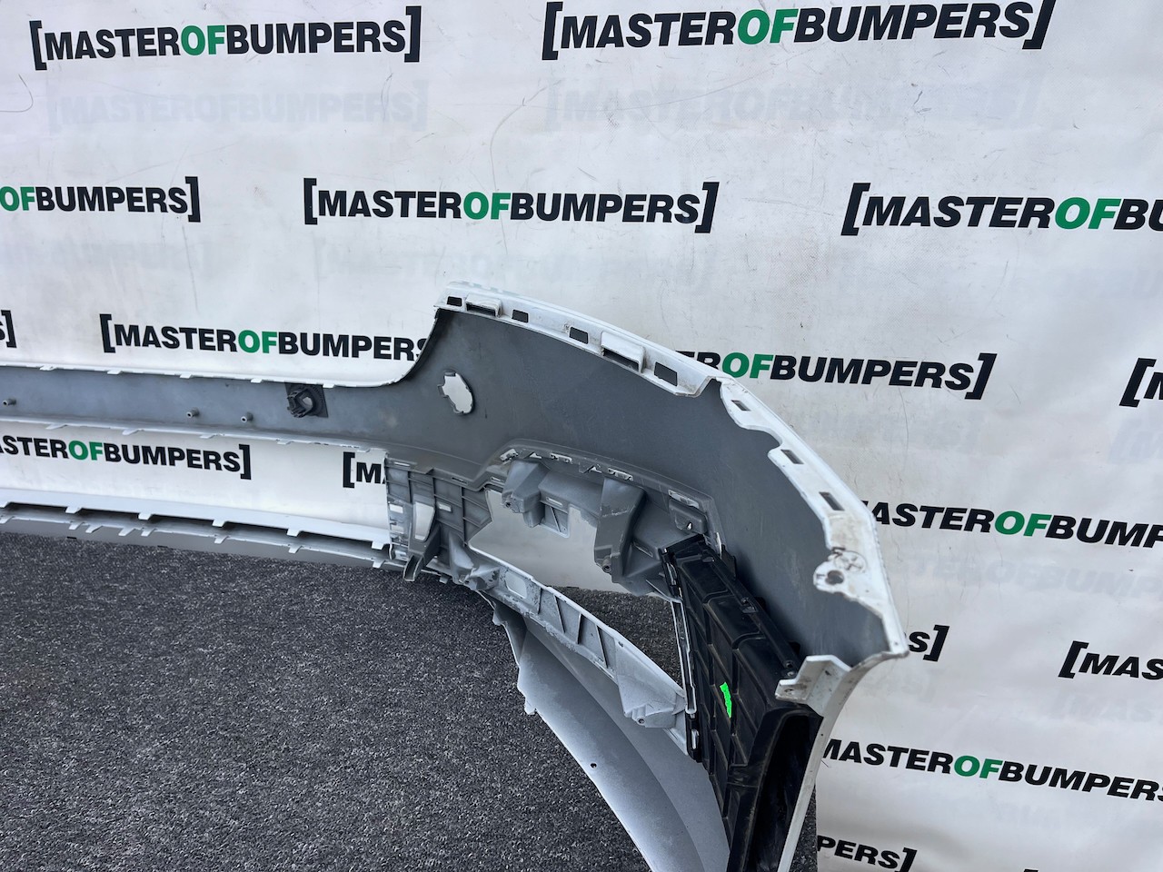 Skoda Octavia Se Comfort Mk4 2020-2023 Front Bumper 4 Pdc No Jets Genuine [s718]
