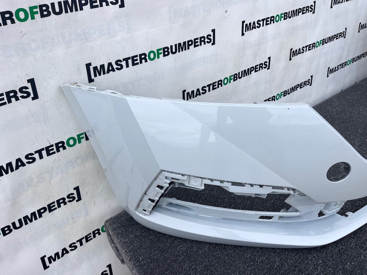 Skoda Octavia Se Comfort Mk4 2020-2023 Front Bumper 4 Pdc No Jets Genuine [s718]