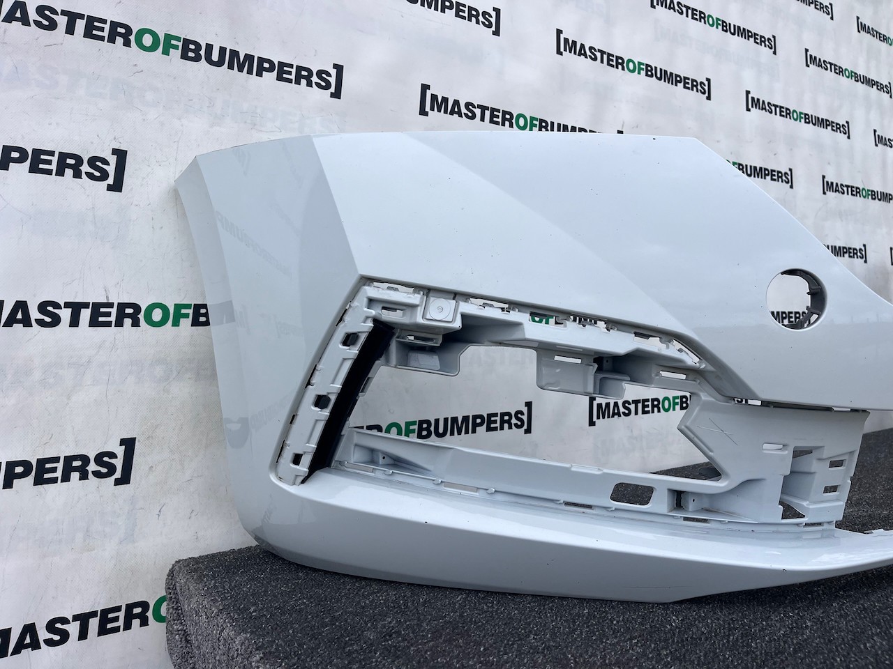 Skoda Octavia Se Comfort Mk4 2020-2023 Front Bumper 4 Pdc No Jets Genuine [s718]