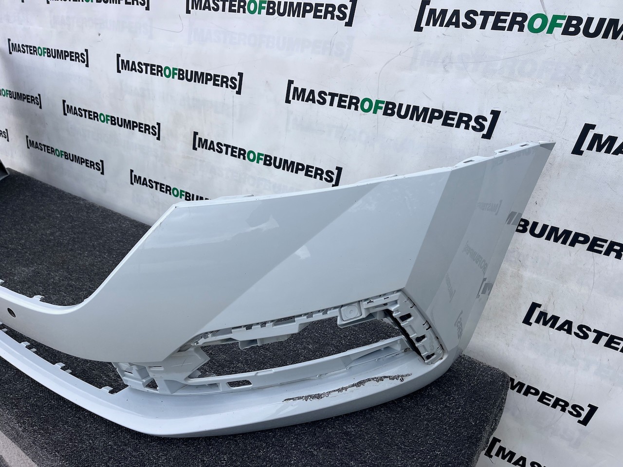 Skoda Octavia Se Comfort Mk4 2020-2023 Front Bumper 4 Pdc No Jets Genuine [s718]