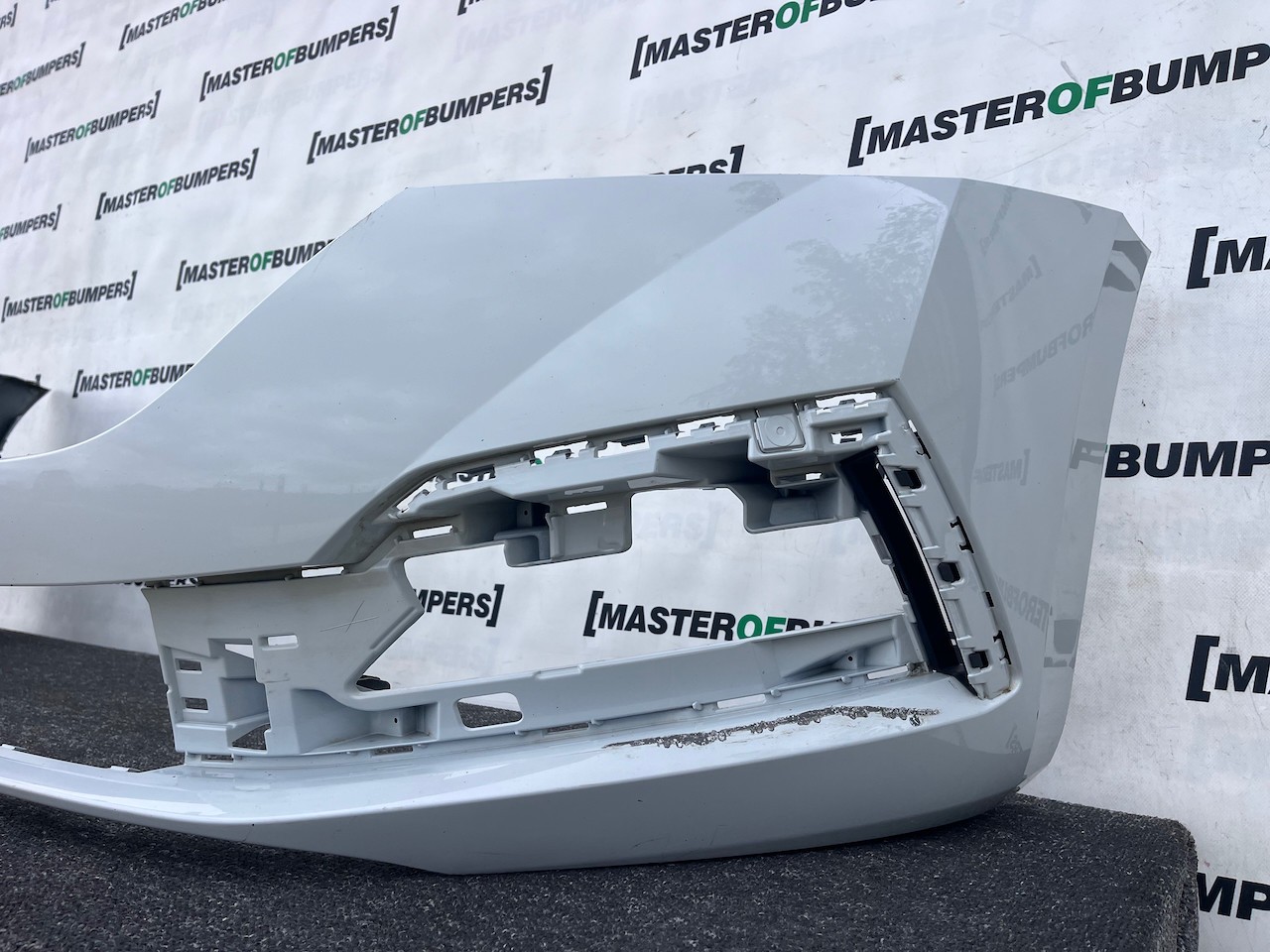 Skoda Octavia Se Comfort Mk4 2020-2023 Front Bumper 4 Pdc No Jets Genuine [s718]
