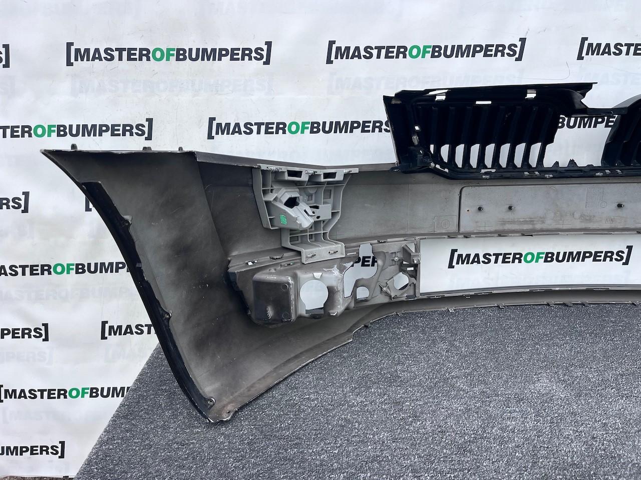 Skoda Octavia Elegance Mk3 2012-2016 Front Bumper No Pdc + Jets Genuine [s709]