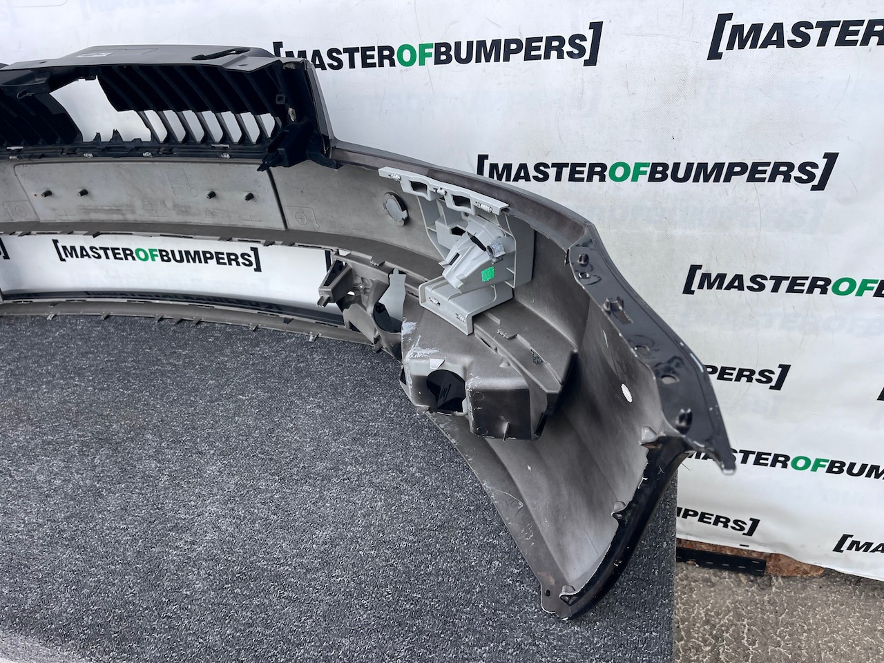 Skoda Octavia Elegance Mk3 2012-2016 Front Bumper No Pdc + Jets Genuine [s709]