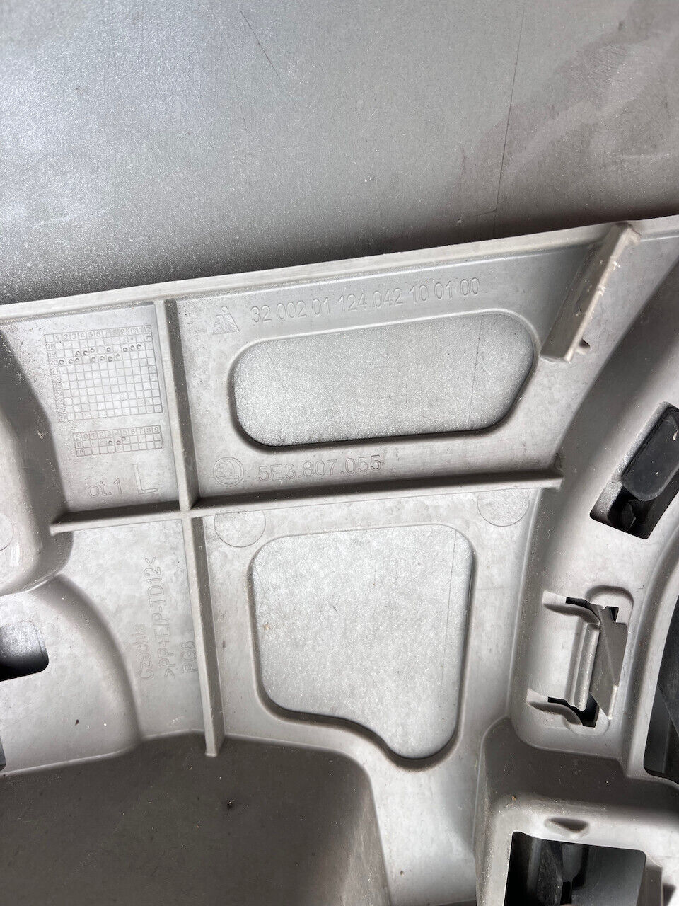 Skoda Octavia Se Comfort Mk4 2020-on Front Bumper 4 Pdc Genuine [s448]