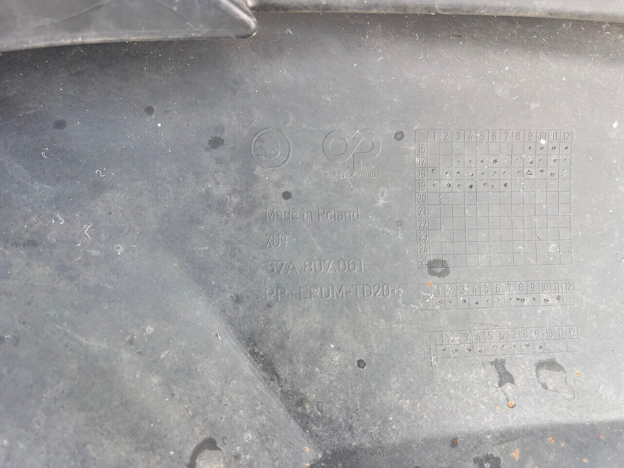 Skoda Karoq Act Edition 2017-2021 Front Bumper 4 Pdc No Jets Genuine [s504]