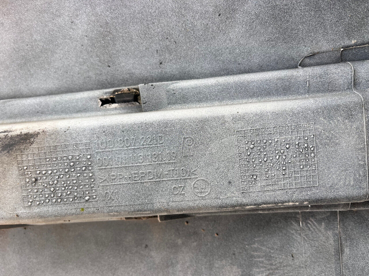 Skoda Octavia Elegance Mk1 Saloon Estate 2000-2004 Front Bumper Genuine [s540]