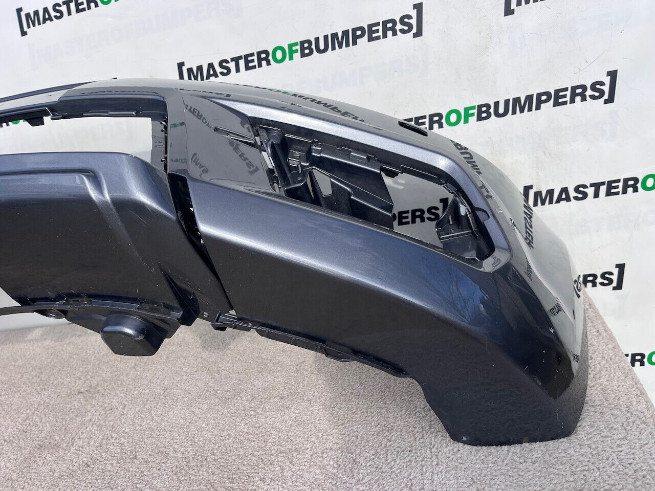 Skoda Yeti Style Elegance Facelift 2013-2017 Front Bumper Jets Genuine [s549]