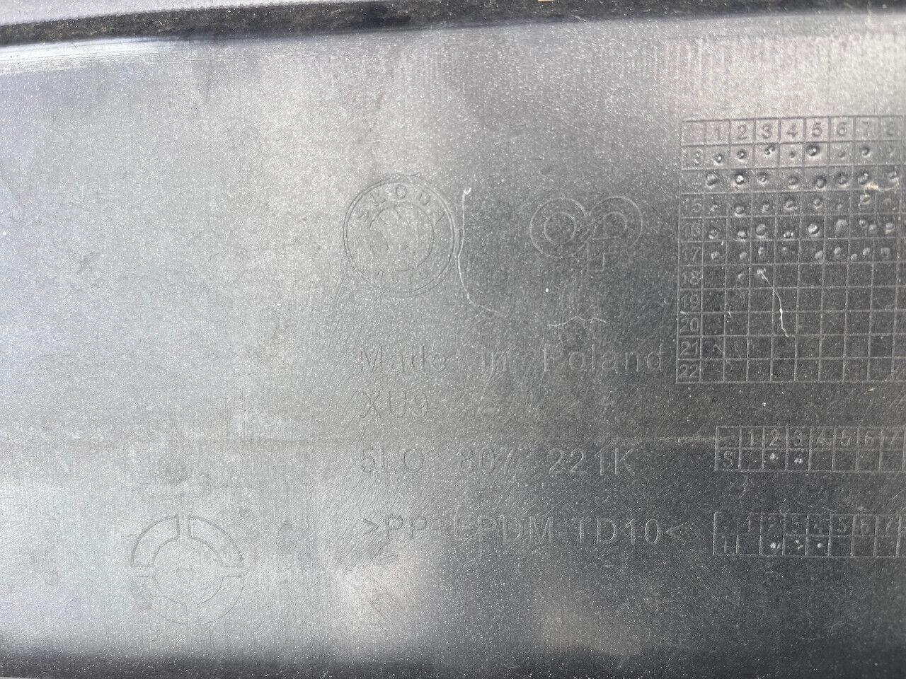 Skoda Yeti Style Elegance Facelift 2013-2017 Front Bumper Jets Genuine [s549]