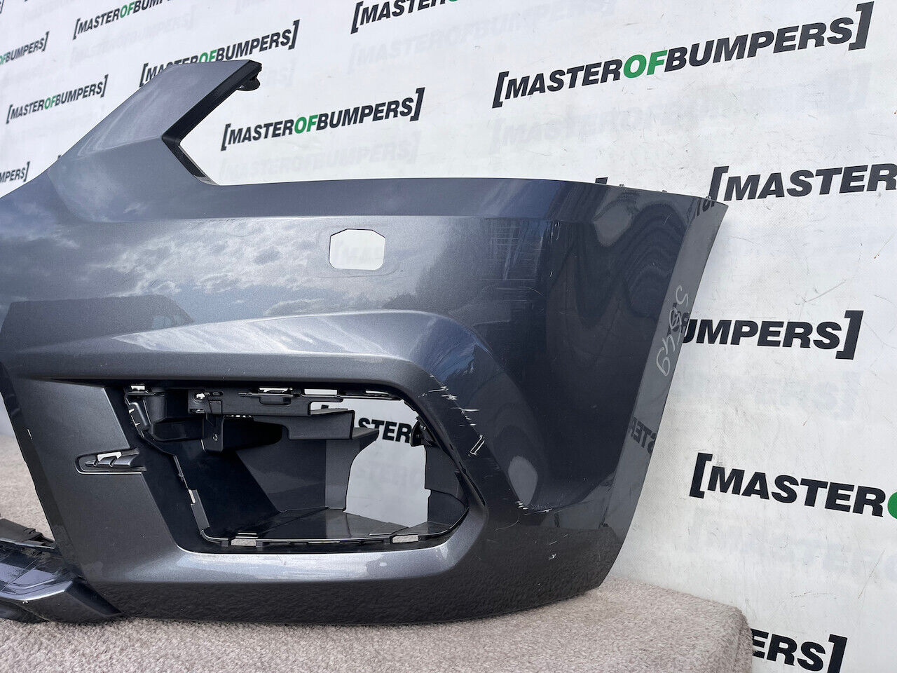 Skoda Yeti Style Elegance Facelift 2013-2017 Front Bumper Jets Genuine [s549]