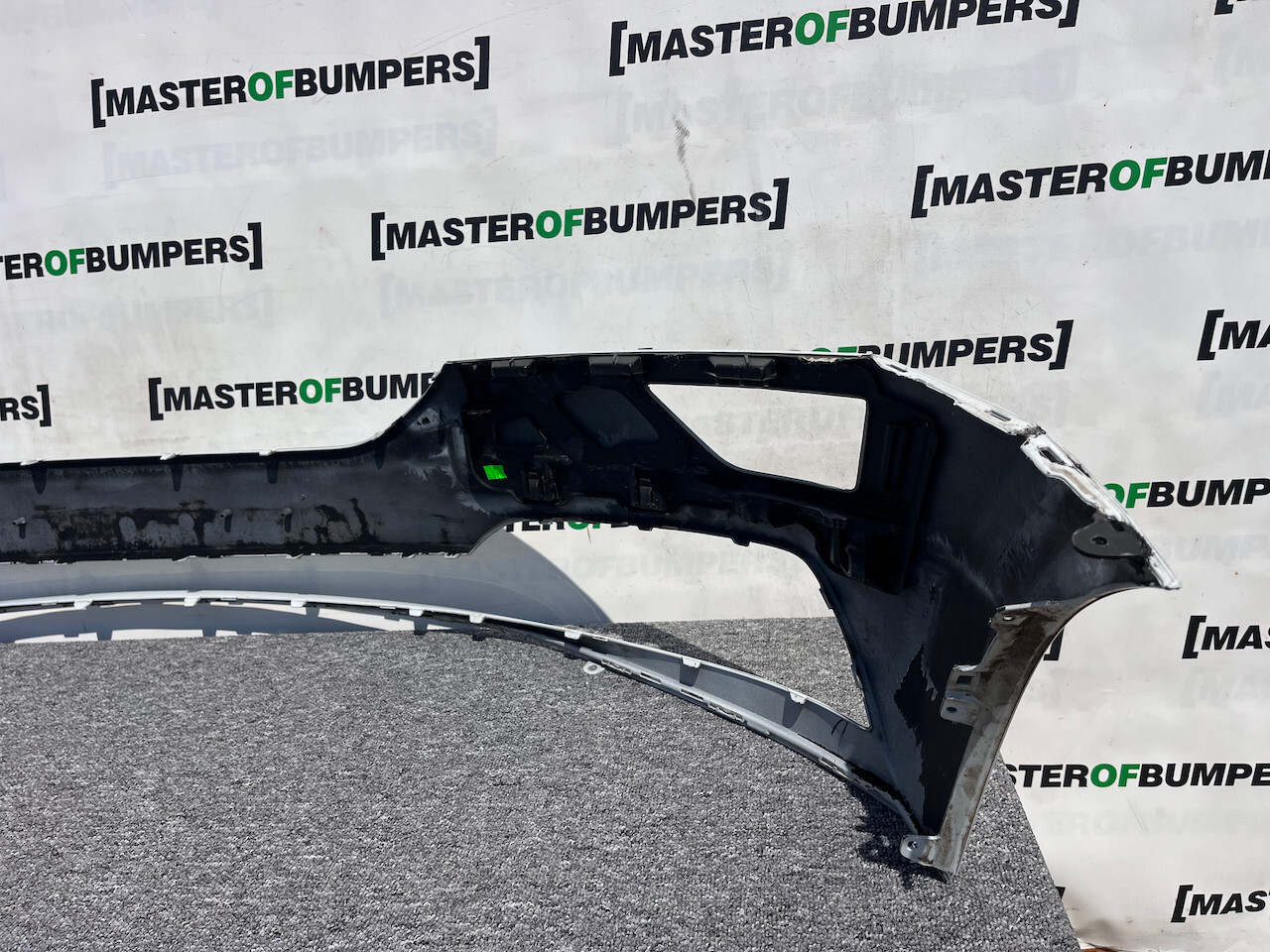 Skoda Karoq Act Edition 2017-2021 Front Bumper 4 Pdc No Jets Genuine [s575]