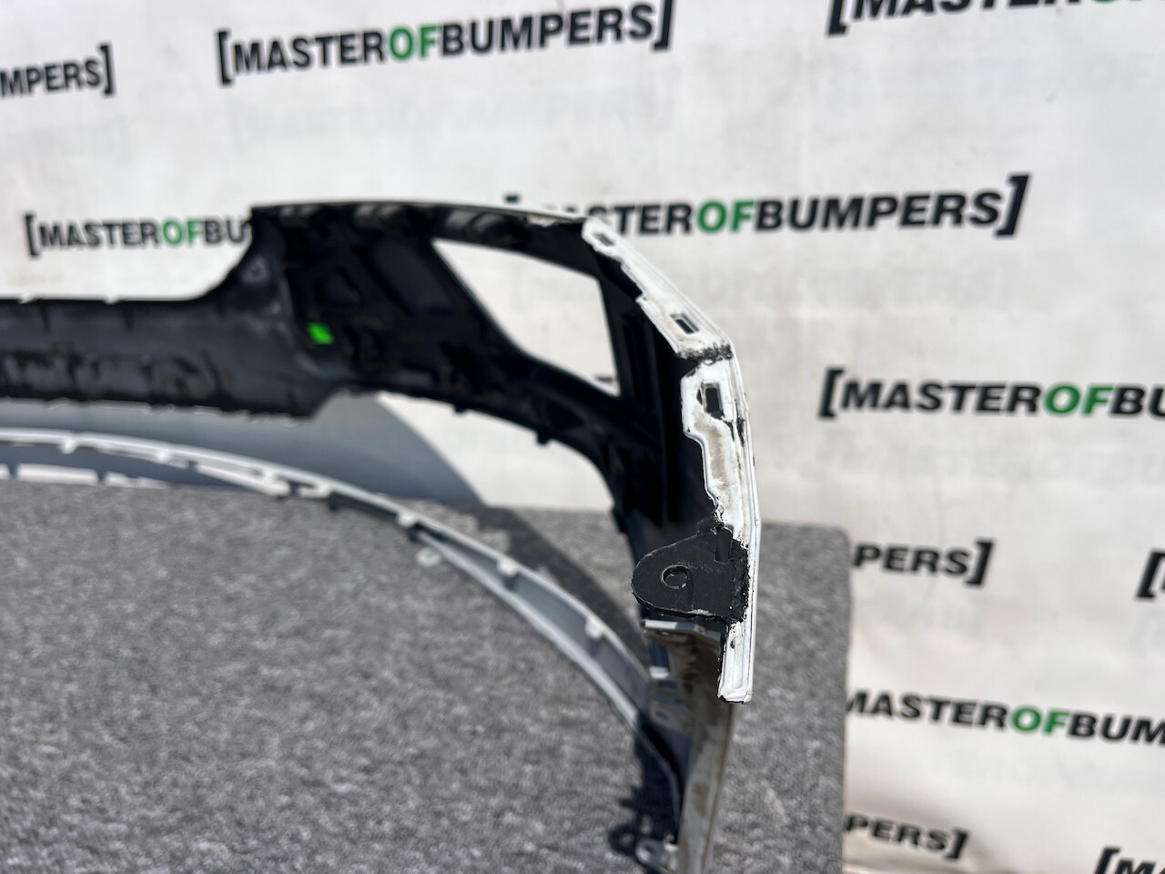 Skoda Karoq Act Edition 2017-2021 Front Bumper 4 Pdc No Jets Genuine [s575]