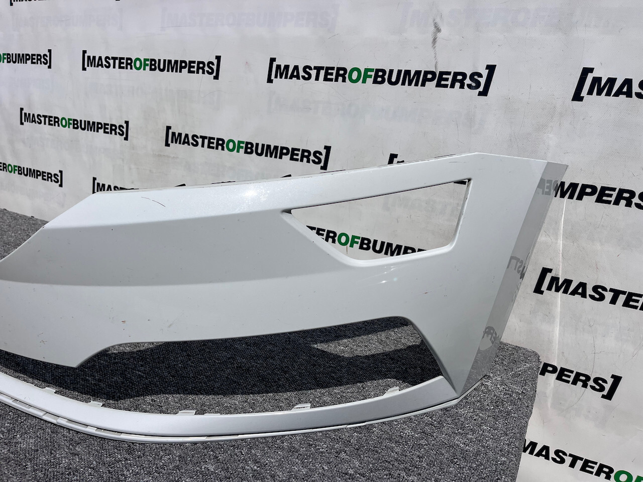 Skoda Karoq Act Edition 2017-2021 Front Bumper 4 Pdc No Jets Genuine [s575]