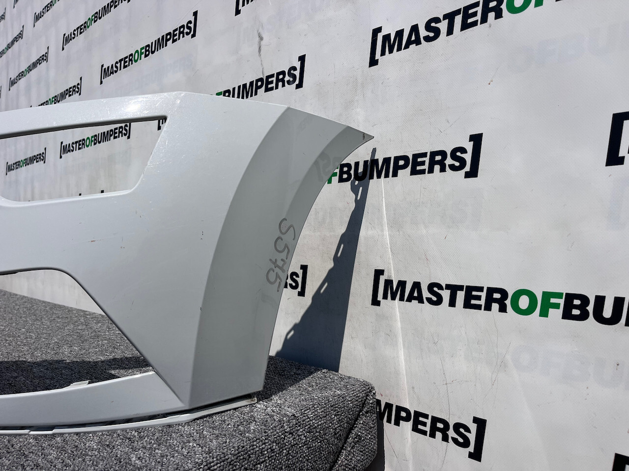 Skoda Karoq Act Edition 2017-2021 Front Bumper 4 Pdc No Jets Genuine [s575]