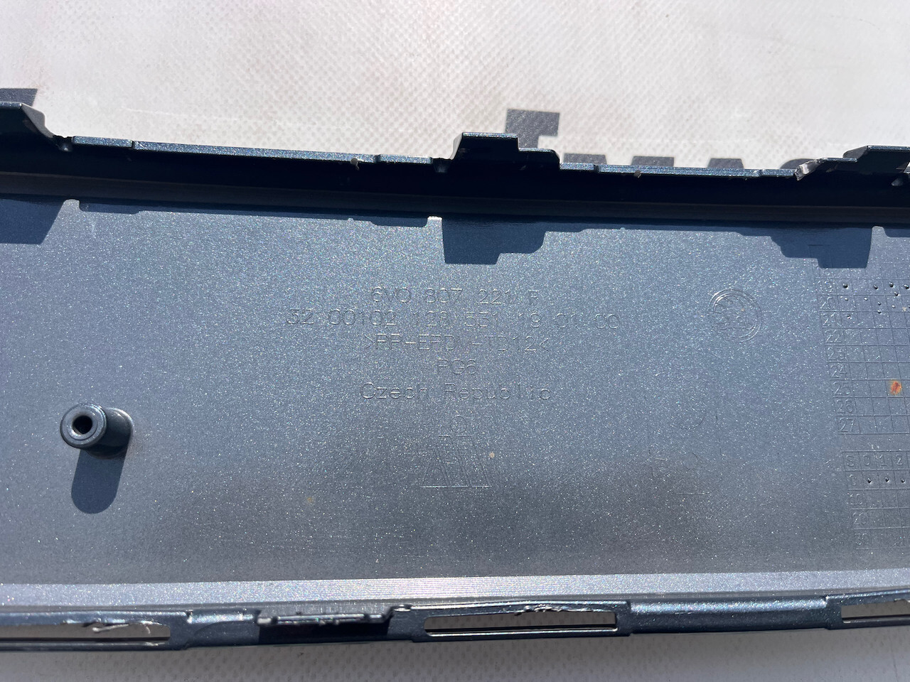 Skoda Fabia Hatchback Mk3 Lift 2018-2021 Front Bumper 4 Pdc Genuine [s585]