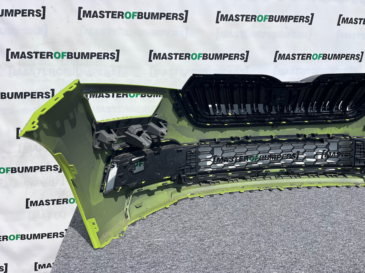 Skoda Kamiq Se L Edition Mk1 2019-2023 Front Bumper 4 Pdc Genuine [s599]