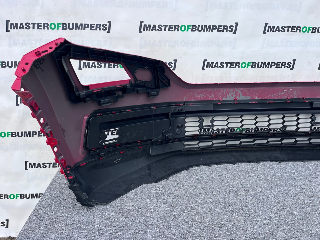 Skoda Kodiaq Se Basic Mk1 2016-2021 Front Bumper Red 4 Pdc Genuine [s619]