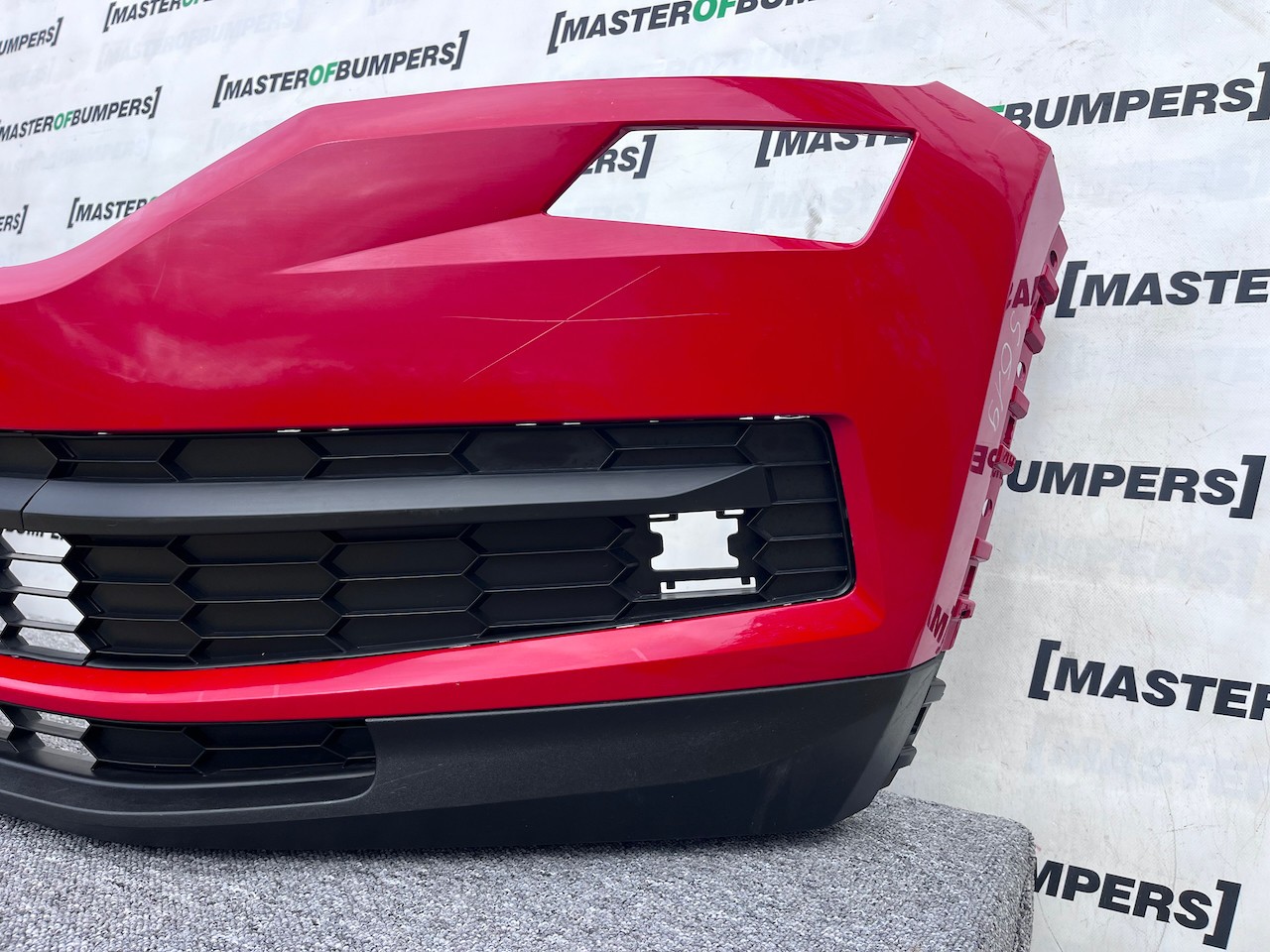 Skoda Kodiaq Se Basic Mk1 2016-2021 Front Bumper Red 4 Pdc Genuine [s619]