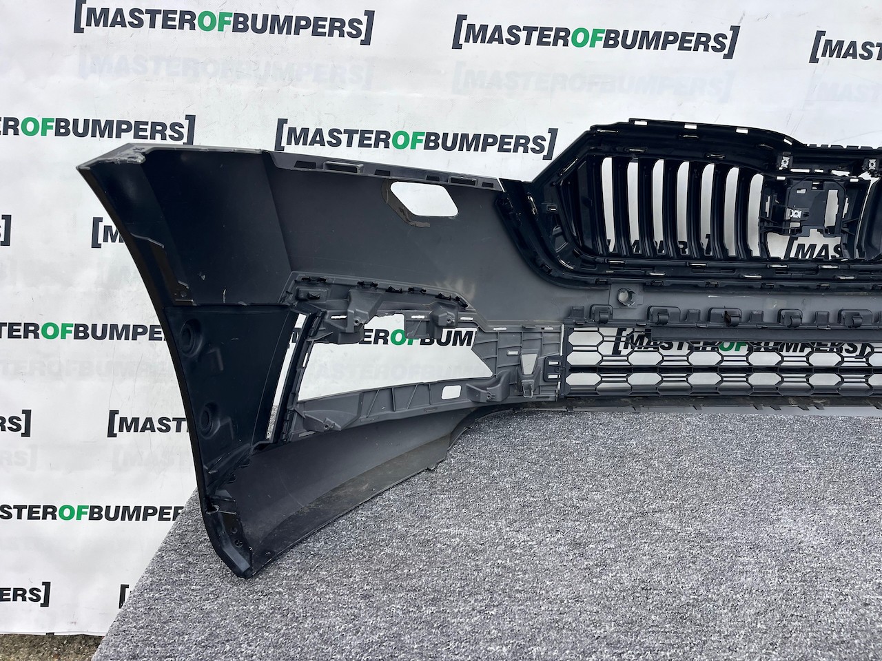 Skoda Octavia Se Comfort Mk4 2020-2023 Front Bumper 4 Pdc Jets Genuine [s657]
