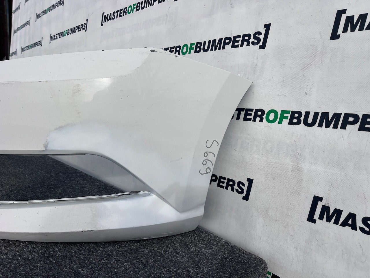 Skoda Fabia Hatchback Mk3 2014-2017 Front Bumper No Pdc Genuine [s669]