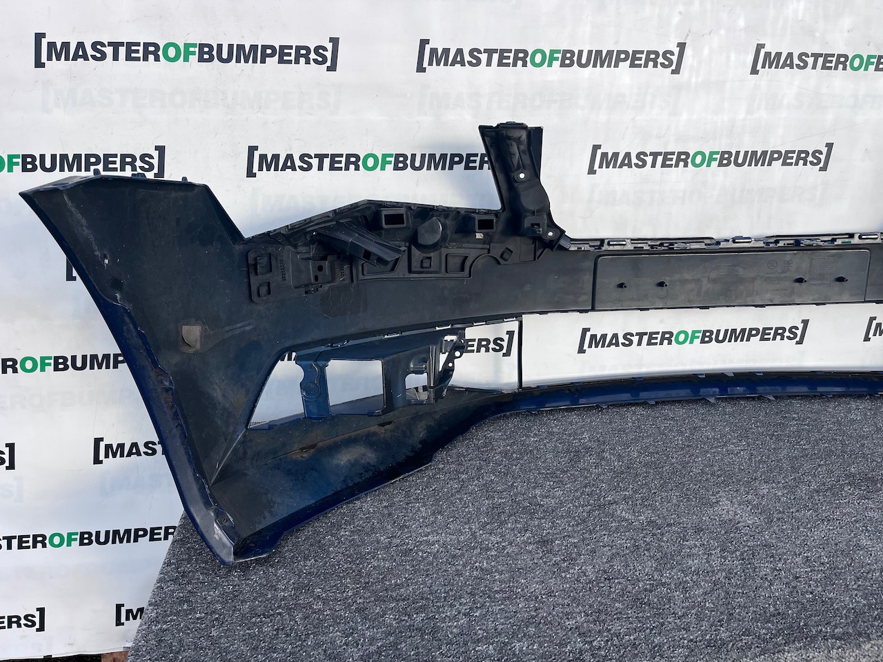 Skoda Superb Salon Estat Mk3 2015-2019 Front Bumper No Pdc + Jets Genuine [s682]