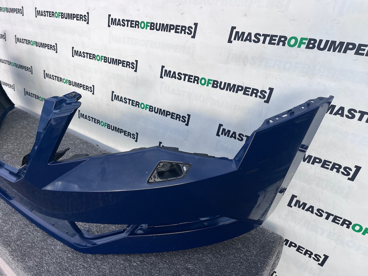Skoda Superb Salon Estat Mk3 2015-2019 Front Bumper No Pdc + Jets Genuine [s682]