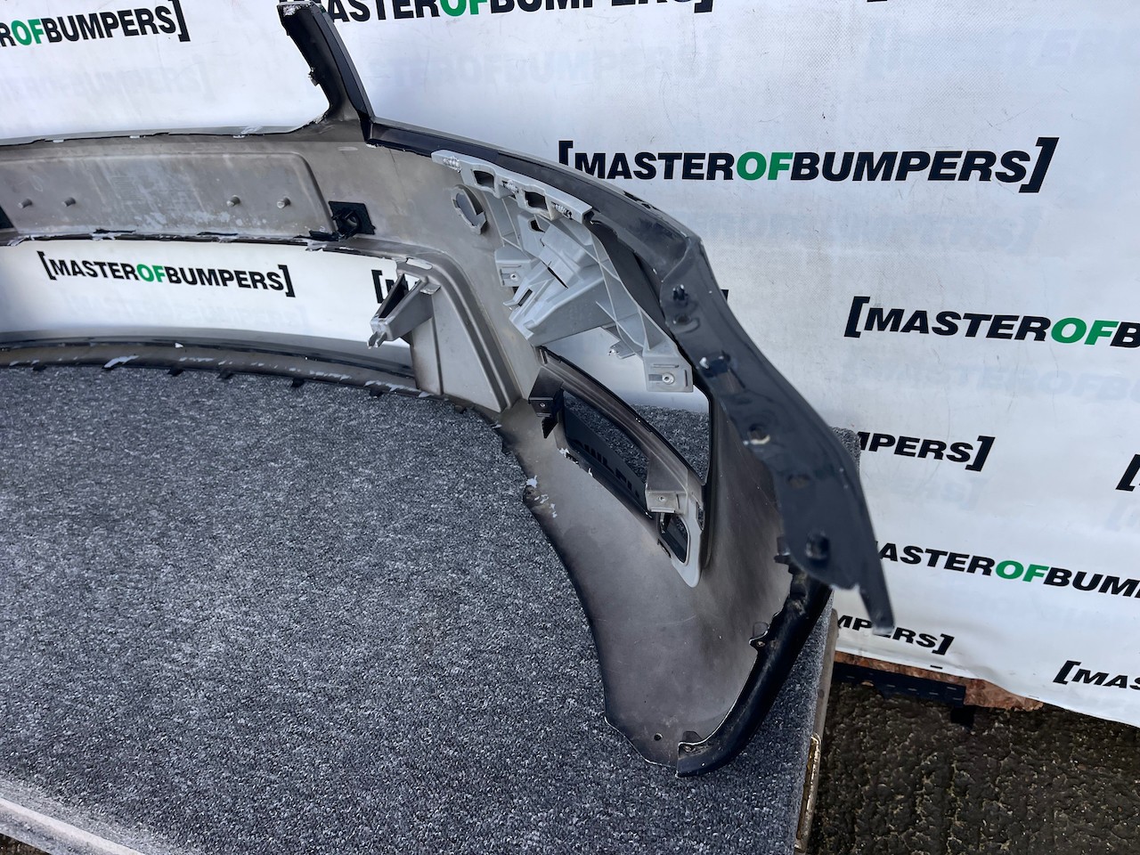 Skoda Octavia Vrs Mk3 2012-2016 Front Bumper 4 Pdc Jets Genuine [s687]