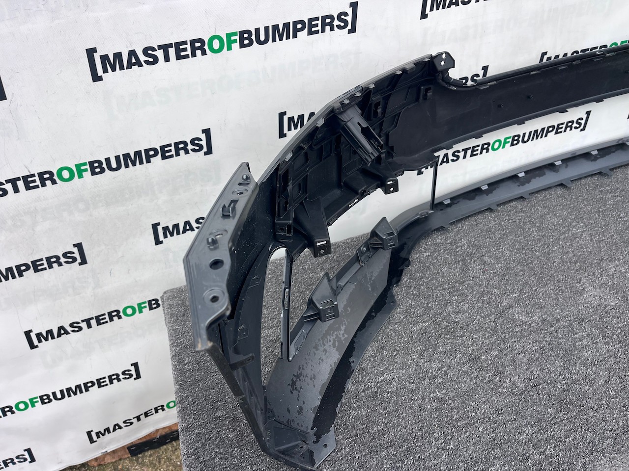 Skoda Superb Se Sel Mk4 2020-2023 Front Bumper No Pdc + Jets Genuine [s693]