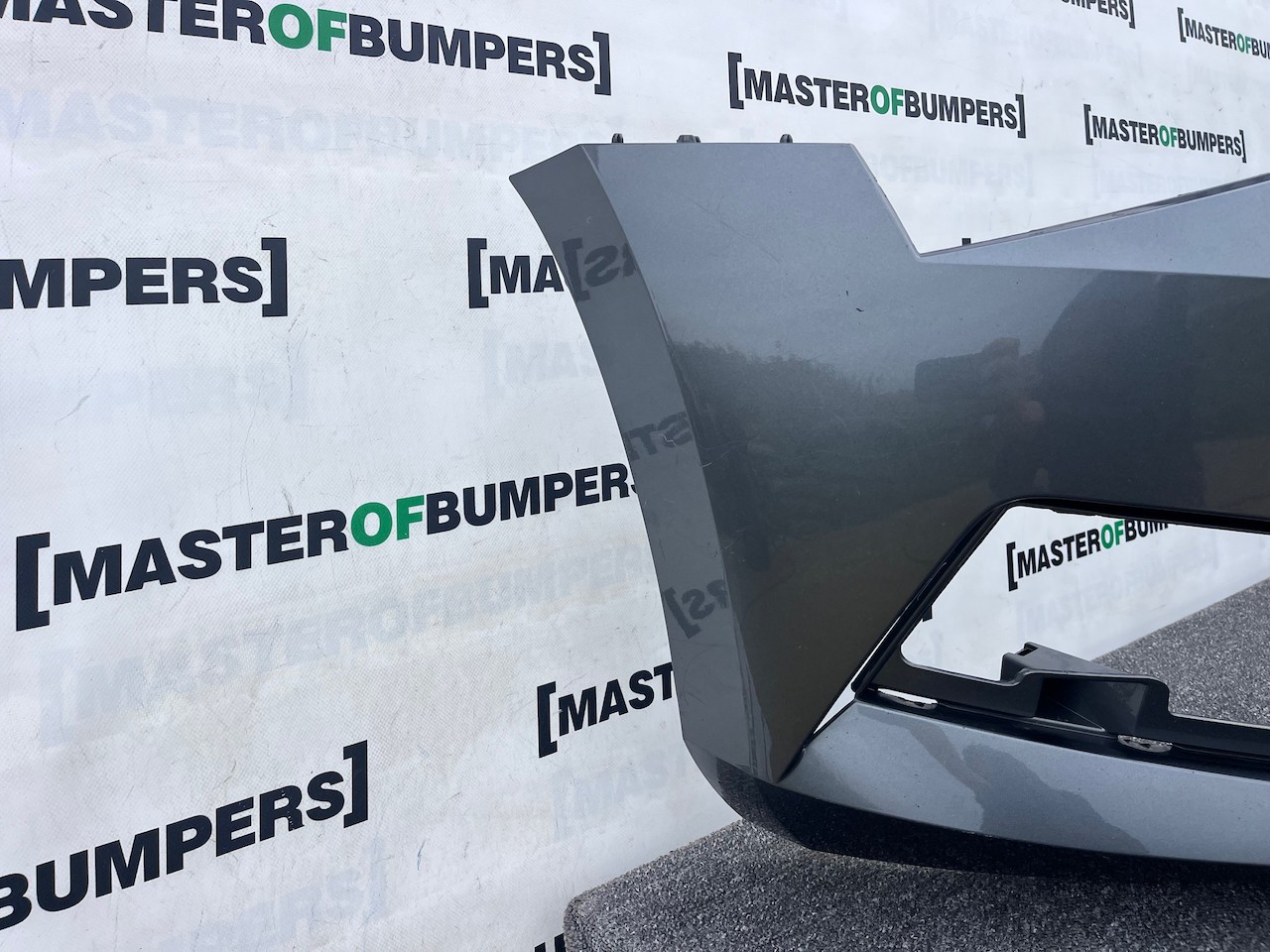 Skoda Superb Se Sel Mk4 2020-2023 Front Bumper No Pdc + Jets Genuine [s693]